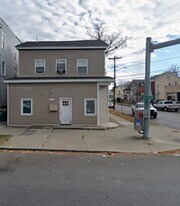 43 N Clinton St in Poughkeepsie, NY - Building Photo