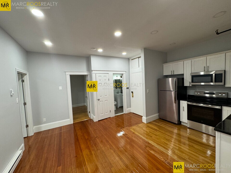 485 Commonwealth Ave in Boston, MA - Building Photo