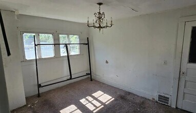 21511 Clare Ave in Maple Heights, OH - Building Photo - Building Photo