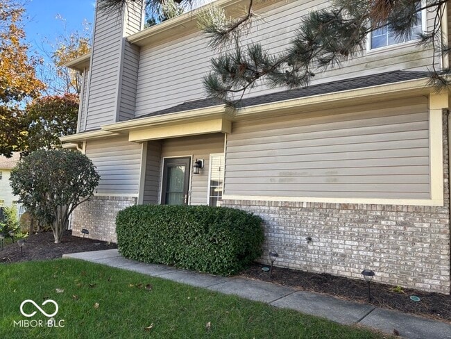 property at 1012 Grovewood Dr