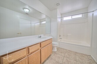 1219 Reddick Ln in Bakersfield, CA - Building Photo - Building Photo