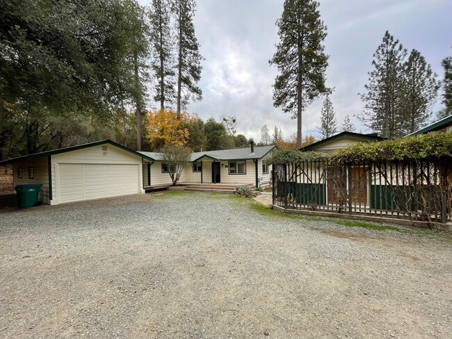 property at 17497 Shoshoni Trail Ct
