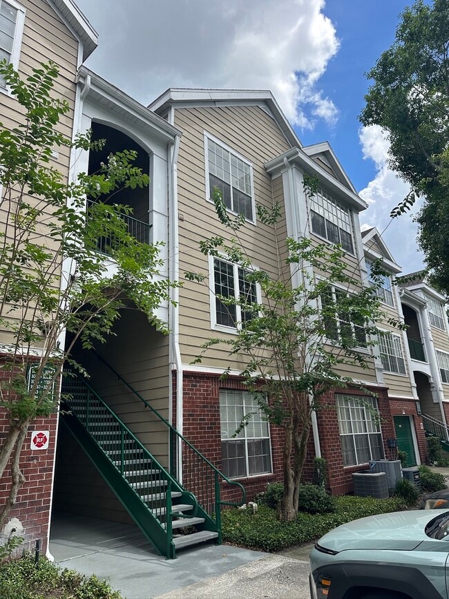 property at 13015 Plantation Park Cir