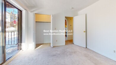43 Eleanor St, Unit 1 in Chelsea, MA - Building Photo - Building Photo