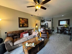 1631 W Canal Cir in Littleton, CO - Building Photo - Building Photo