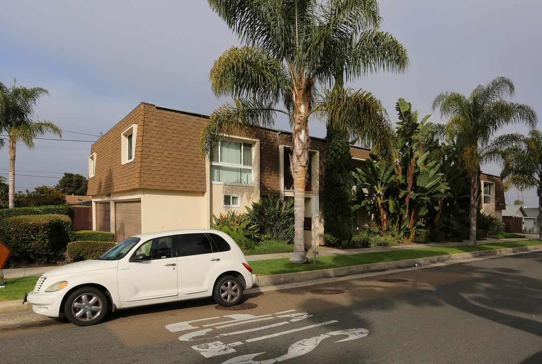 Avalon by the Sea in Oceanside, CA - Foto de edificio