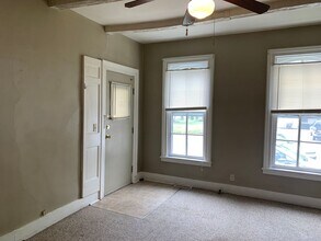 841-841 Milton Ave in Janesville, WI - Building Photo - Building Photo