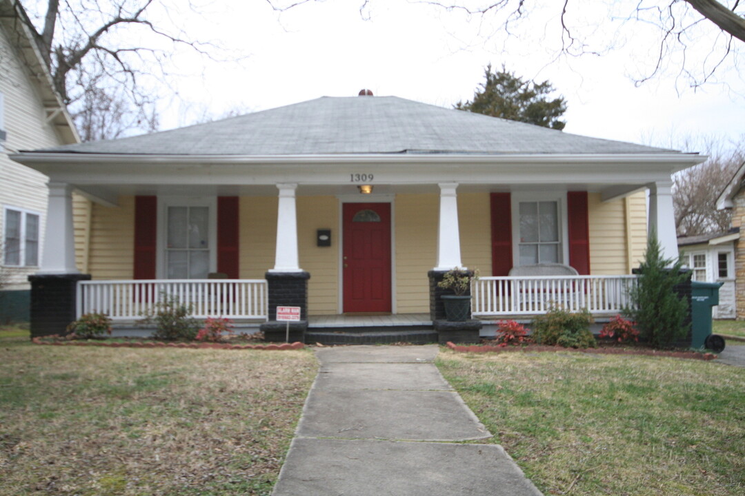 1309 Watts St in Durham, NC - Building Photo