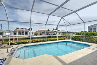 371 Capistrano Ct in Marco Island, FL - Foto de edificio - Building Photo