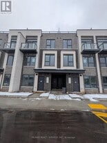 498 Plains Rd E in Burlington, ON - Building Photo