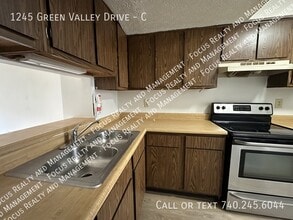 1245 Green Valley Dr in Heath, OH - Building Photo - Building Photo