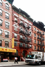 28 Henry St in New York, NY - Building Photo - Building Photo