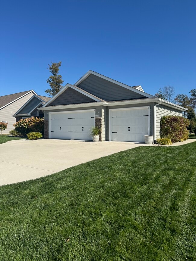 6808 Verandah Ln in Fort Wayne, IN - Building Photo - Building Photo