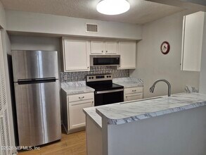 8473 Pineverde Ln in Jacksonville, FL - Building Photo - Building Photo