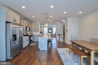 7517 Van Allen Ln in Lanham, MD - Building Photo - Building Photo