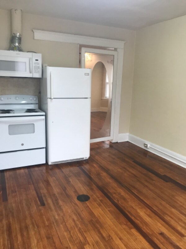 1121 Seymour Ave in Utica, NY - Building Photo - Building Photo