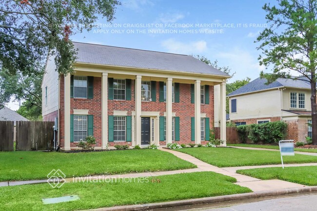 2010 Dublin Dr in League City, TX - Building Photo - Building Photo