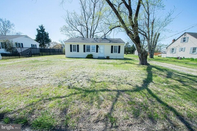 property at 602 E Main St