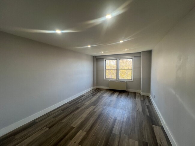 750 N Broad St in Elizabeth, NJ - Building Photo - Building Photo