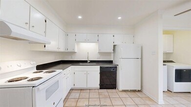 1603 Cloverdale Ct in College Station, TX - Building Photo - Building Photo