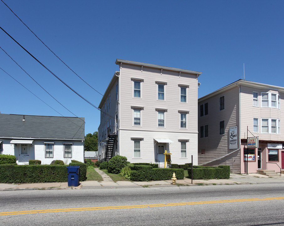 1153-1157 Main St in Willimantic, CT - Foto de edificio