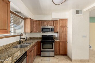 3823 W Lawrence Rd in Phoenix, AZ - Building Photo - Building Photo