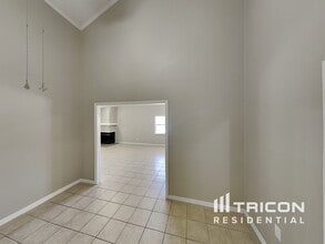 1326 Hatch Pl in Valrico, FL - Building Photo - Building Photo