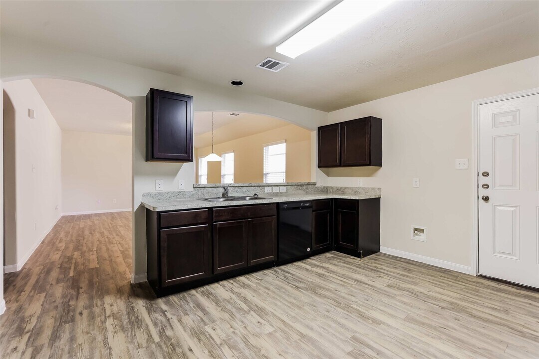 13282 Italian Cypress Trail in Houston, TX - Foto de edificio