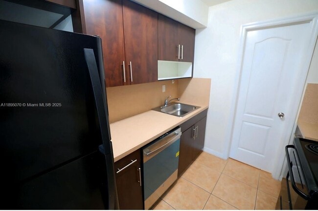 property at 13 S Royal Poinciana Blvd