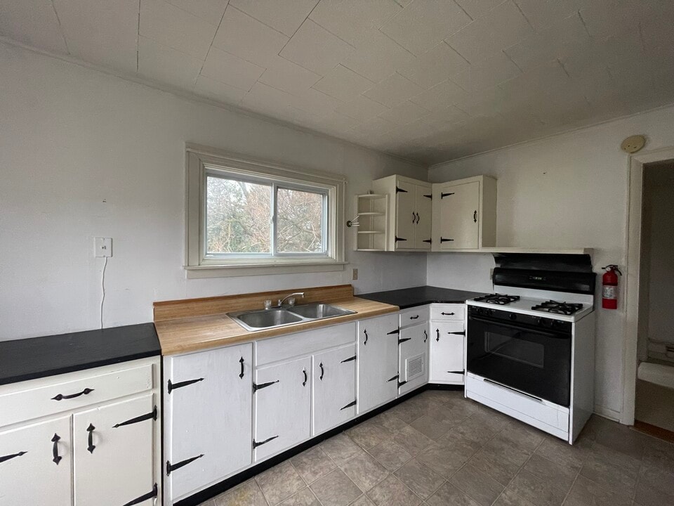 3110 N Triphammer Rd, Unit 2 in Lansing, NY - Foto de edificio