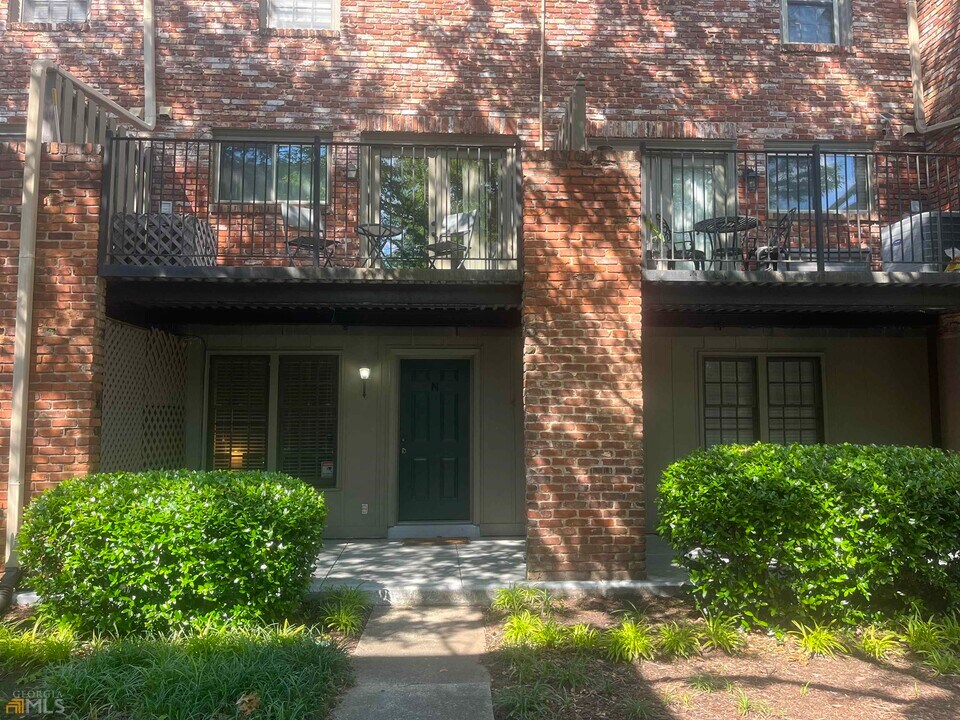 3113 Colonial Way-Unit -N in Atlanta, GA - Foto de edificio