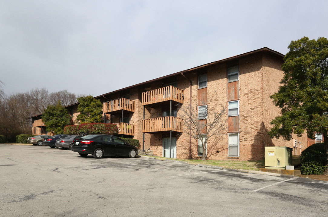 Fairwood Apartments in Nashville, TN - Building Photo