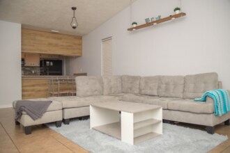 2031Hanover Court in Tallahassee, FL - Foto de edificio - Building Photo