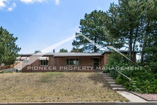 3300 Zenobia St in Denver, CO - Building Photo