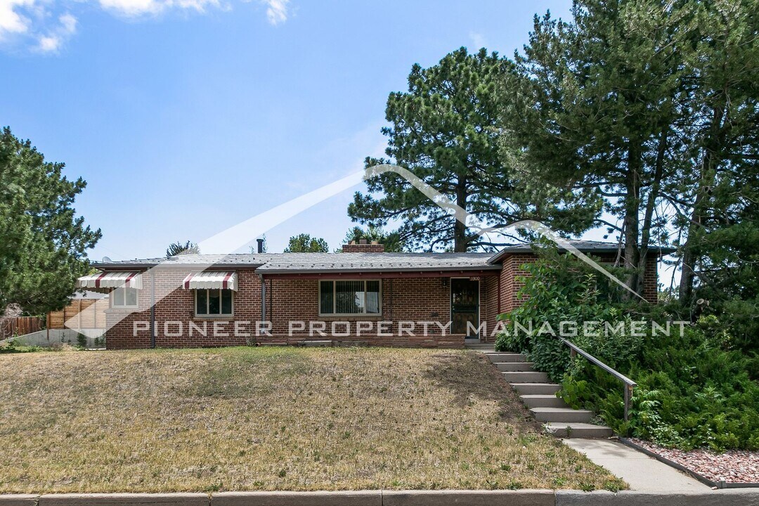 3300 Zenobia St in Denver, CO - Building Photo