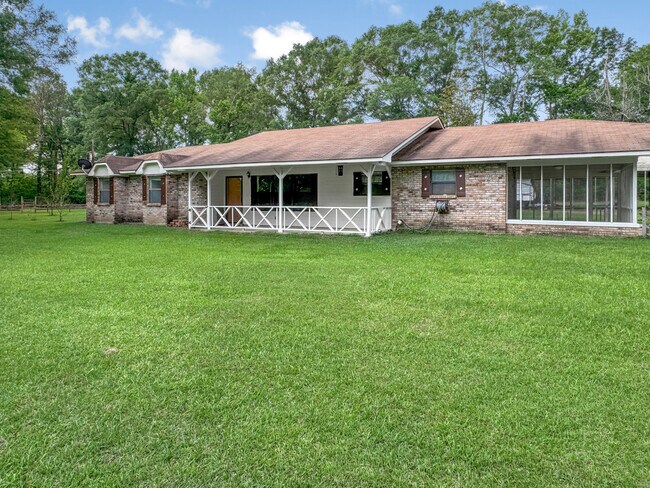 1080 Pine Cone Ln in Summit, MS - Building Photo - Building Photo