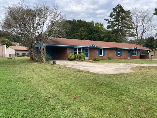 600 Reeceburg Rd SE-Unit -Apt. B in Silver Creek, GA - Building Photo - Building Photo