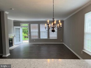16919 Four Seasons Dr in Montclair, VA - Building Photo - Building Photo
