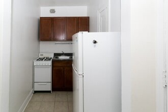 4847 N Damen Ave, Unit 314 in Chicago, IL - Building Photo - Building Photo