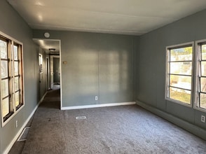 3625 S Douglas Ave in Springfield, IL - Building Photo - Building Photo