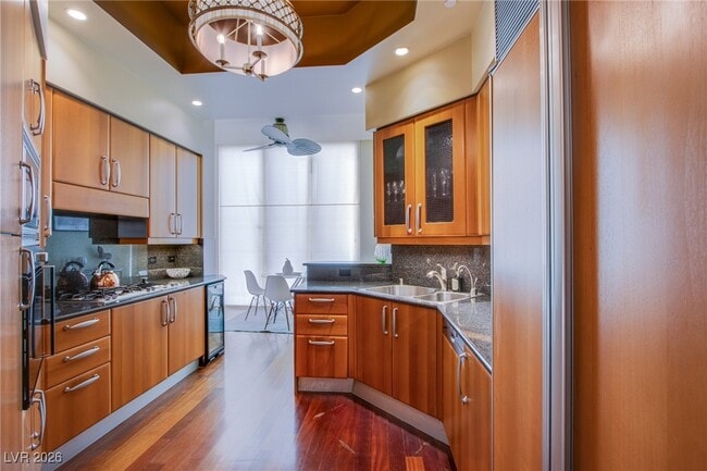 property at 2877 Paradise Rd