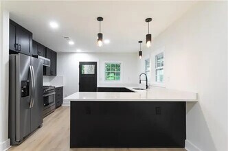 167 Rockmart Dr SW in Atlanta, GA - Building Photo - Building Photo