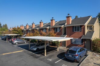 Lexington Court Apartments in Everett, WA - Building Photo - Primary Photo