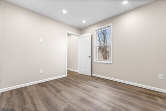 80 E Emerson Ave in Rahway, NJ - Building Photo - Building Photo