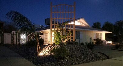 1819 S Beverly Way in Las Vegas, NV - Building Photo - Building Photo