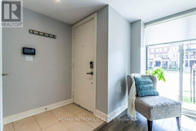 100 Dufay Rd in Brampton, ON - Building Photo - Building Photo