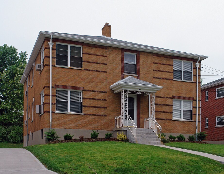 17 E Lakeside Ave in Fort Mitchell, KY - Foto de edificio