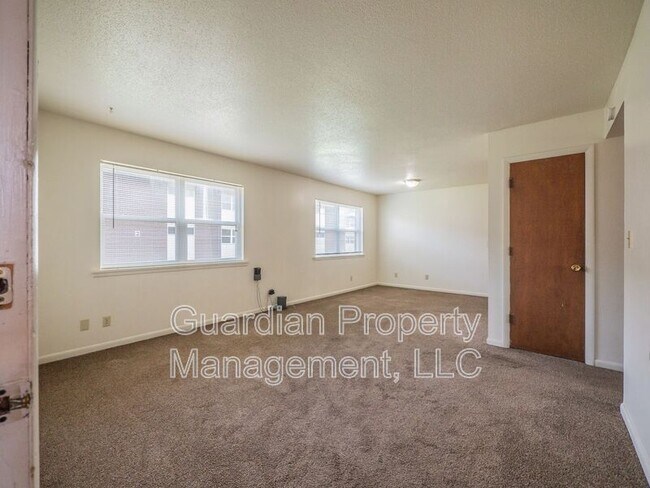 1115 N College Dr in Maryville, MO - Building Photo - Building Photo