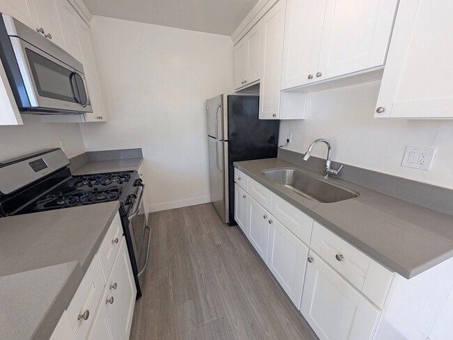 3365 Keystone Av, Unit 5 in Los Angeles, CA - Building Photo - Building Photo