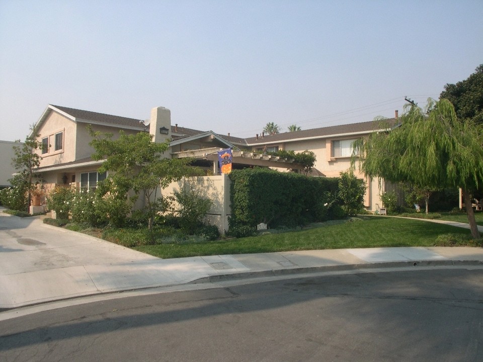 Patterson Lane Apartments in Huntington Beach, CA - Building Photo